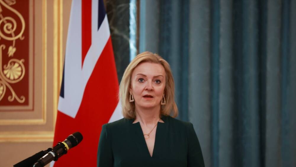Лондон заявил о разработке широких санкций против Москвы к 10 февраля