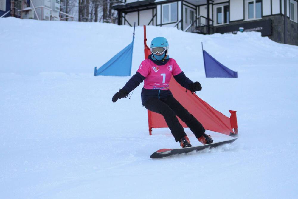 Второй этап Кубка Сахалинской области по сноуборду собрал 20 спортсменов