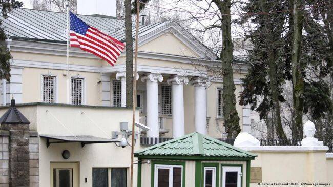 Госдеп приказал семьям госслужащих США покинуть Белоруссию