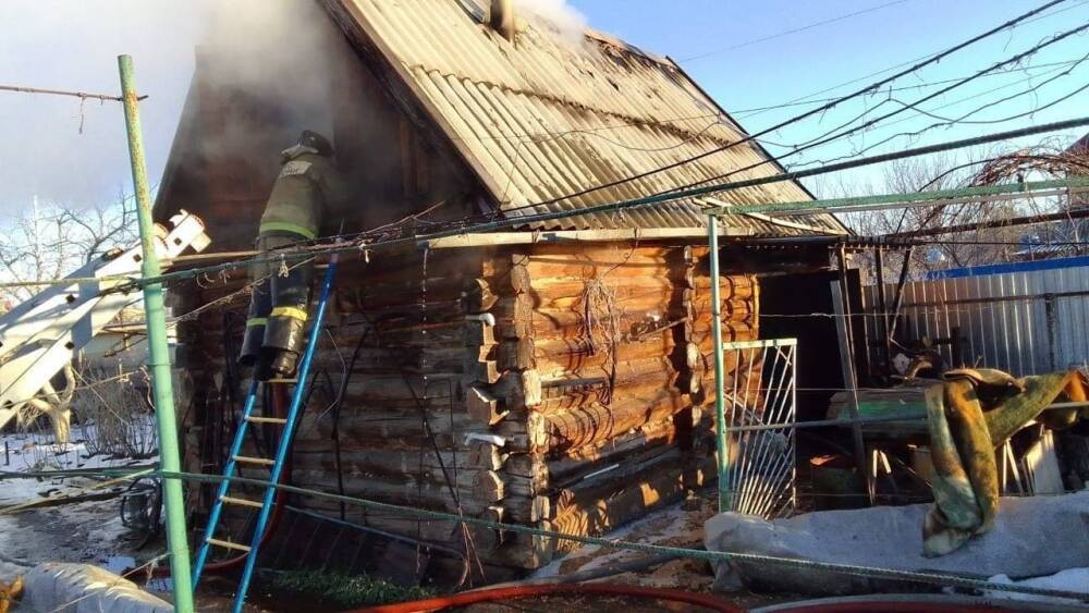 На пожаре в Ленинском районе Астрахани погибла пенсионерка