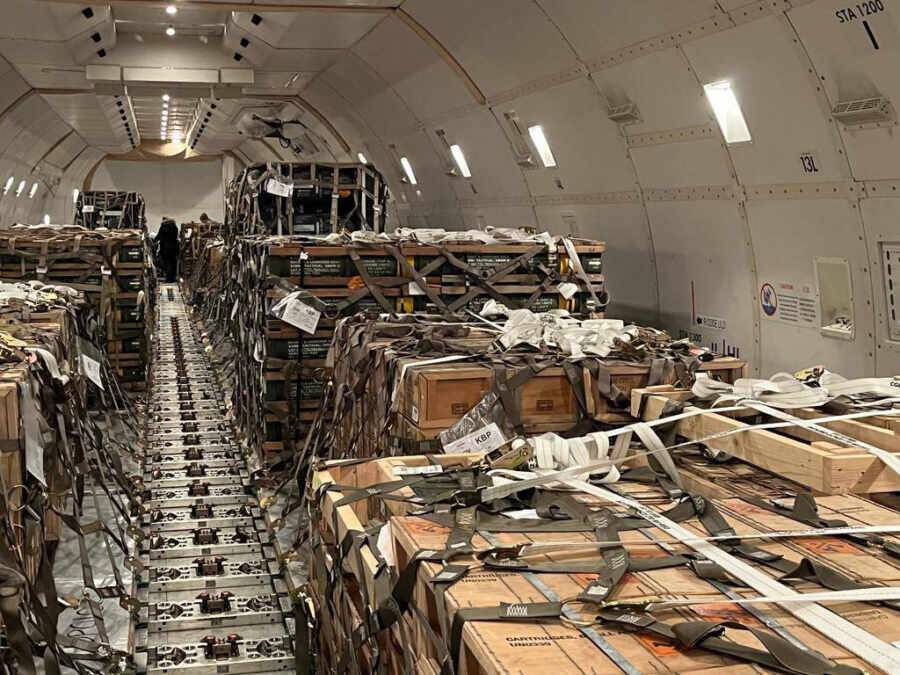 «84 тонны патронов»: На Украину прибыл пятый самолёт США с очередной партией боеприпасов