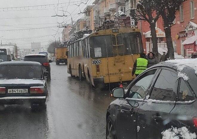 Раритетный рязанский троллейбус-гармошка попал в ДТП на Первомайском проспекте