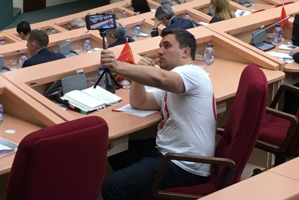 Саратовский депутат Николай Бондаренко в четвертый раз за сутки стал героем новостей: ему отказал избирком