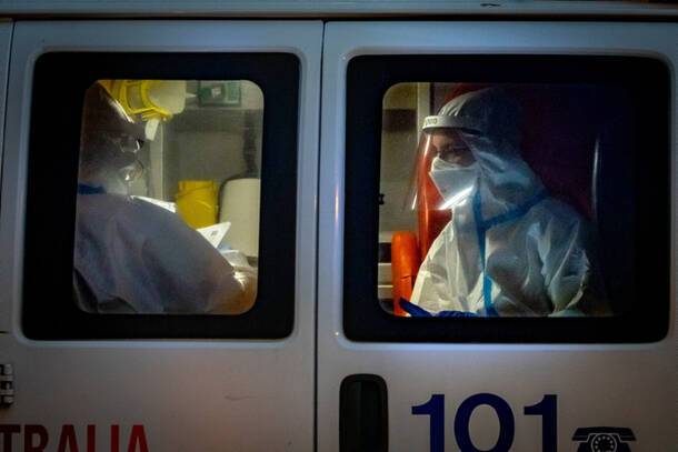 Заразнее «Омикрона»: Израиль ожидает волна заболеваний новым штаммом коронавируса