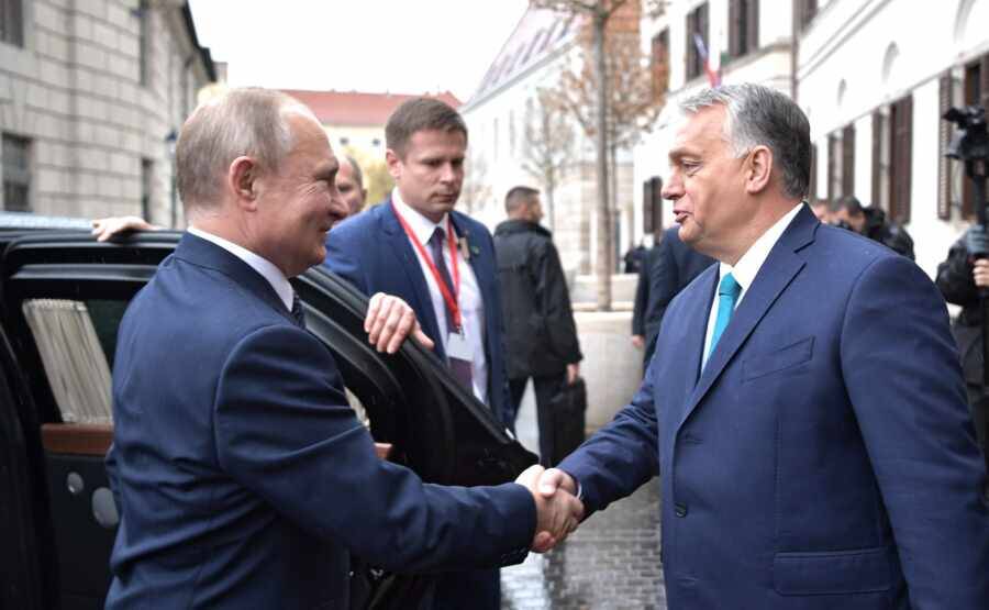 «Россия нам очень помогла!»: Премьер Венгрии поблагодарил Путина