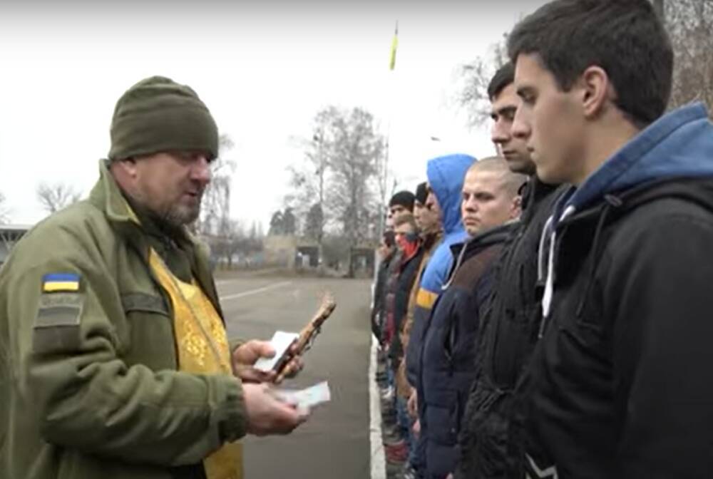 В Харьковской области возникли очереди желающих подписать контракт с армией: детали
