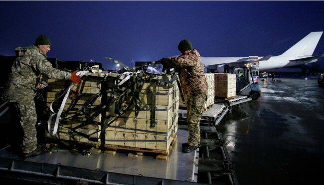 В Киев продолжает поступать военная помощь от западных стран
