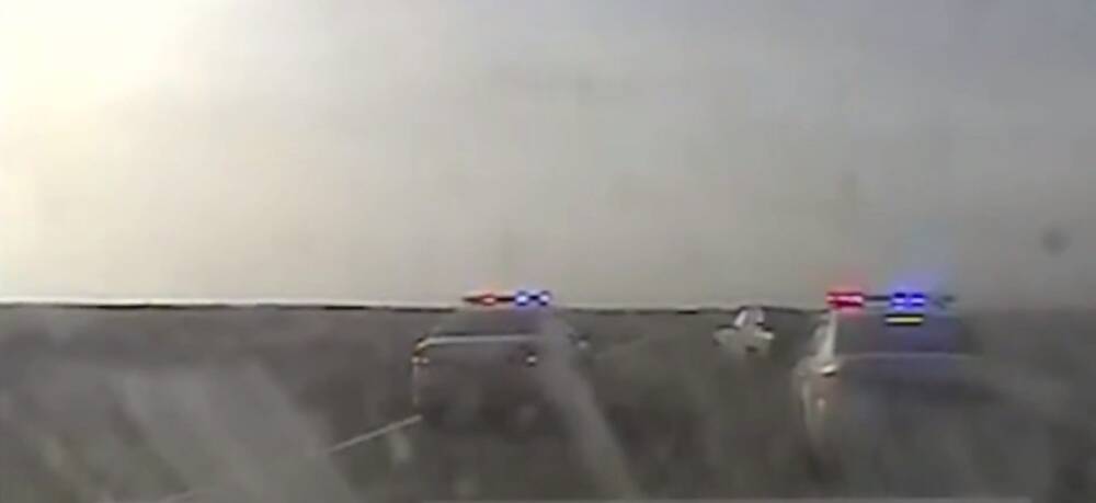 Появилось видео погони астраханских полицейских за опасным водителем