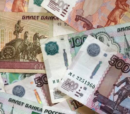 Юрист Нечаева перечислила обязанные индексировать зарплаты компании