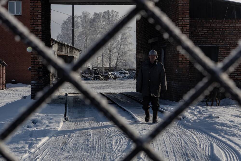 Жителей села на Урале накрывает черной пылью, но они боятся открыто жаловаться на бизнес