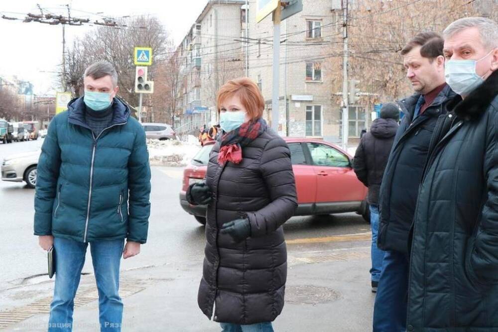 Мэр Рязани Елена Сорокина лично проверила качество уборки дворов