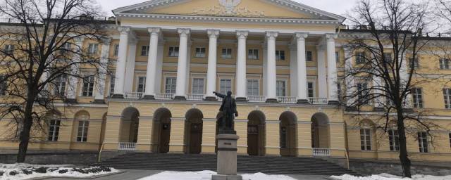 Инвестиционные инициативы, предлагаемые Петербургу, сталкиваются и вязнут в бюрократии Смольного