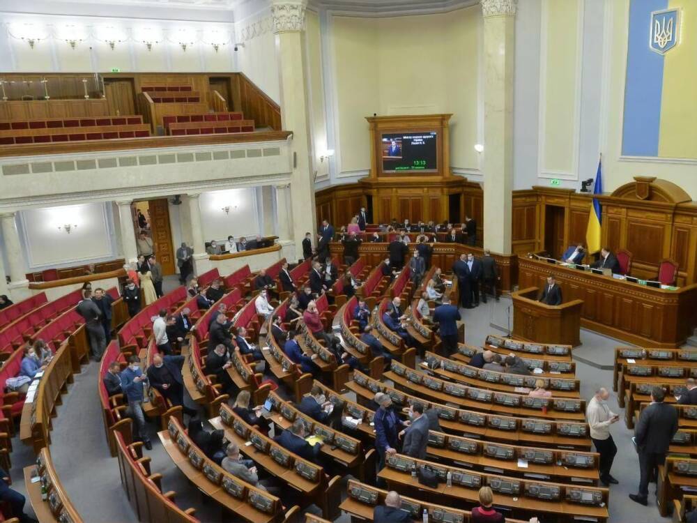 Смартфоны от Зеленского могут получить 27 народных депутатов, из них больше всего – от ОПЗЖ – "Опора"
