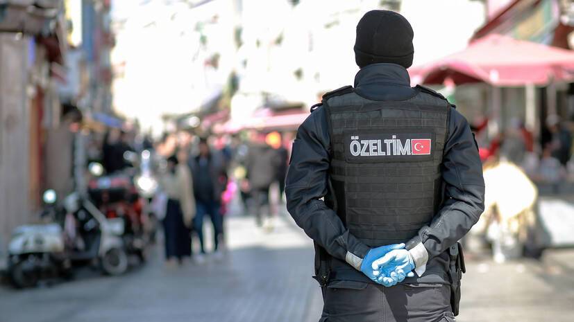 Оружие и $2 млн: что известно о задержании криминальных авторитетов в Турции
