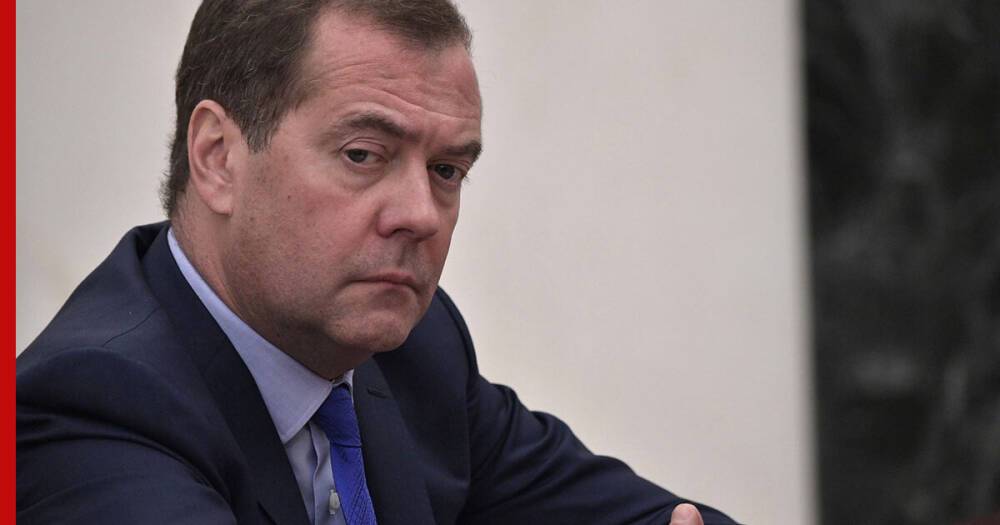 Путин поручил Медведеву выявить угрозы нацбезопасности среди мигрантов