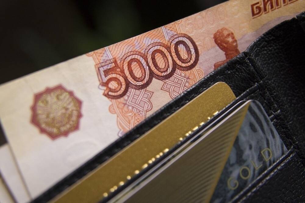 45-летняя жительница Курска подарила мошенникам более 1 миллиона рублей