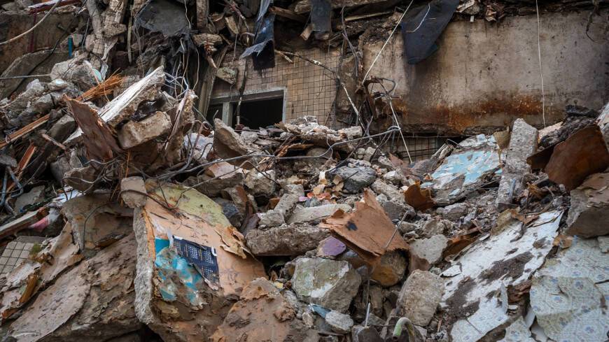 В столице Йемена из-за взрыва газа разрушен трехэтажный дом