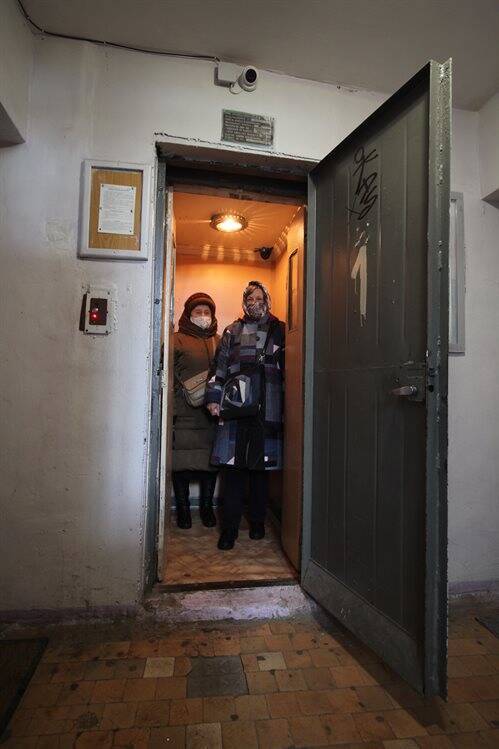 Срок службы - 55 лет! Где работает самый старый лифт Ульяновска