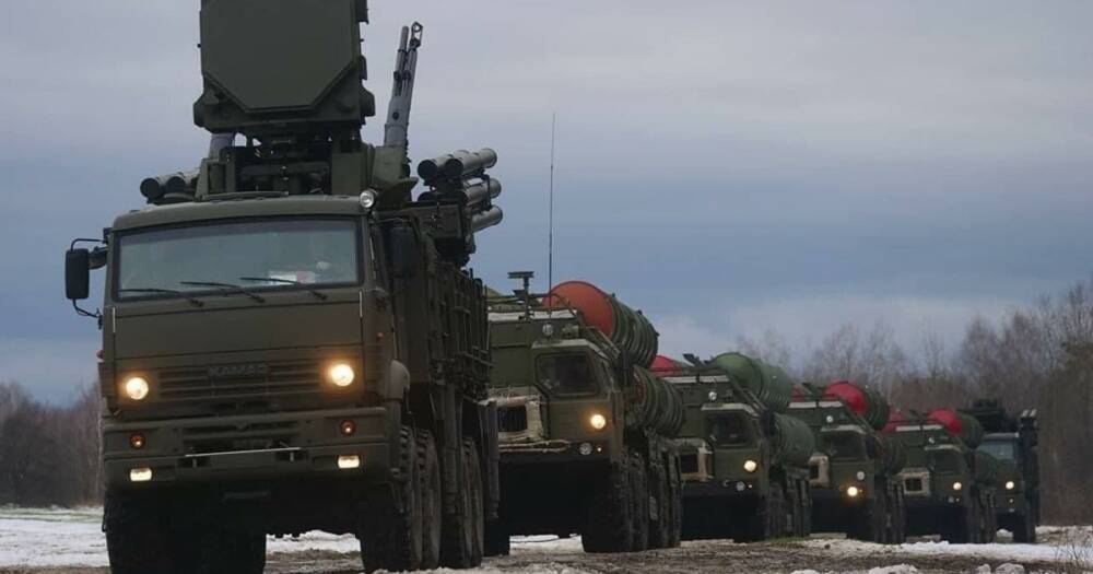 Россия наращивает военную силу у границ с Украиной: новые спутниковые снимки попали в Сеть (фото)