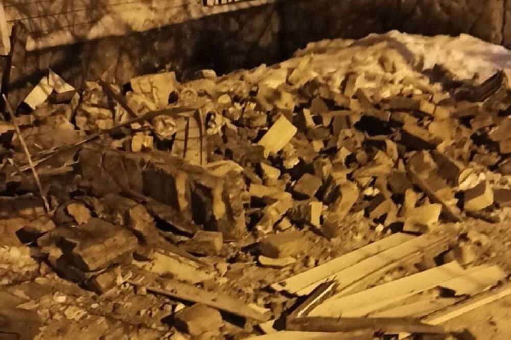 В Тверской области рухнул фасад двухэтажного дома
