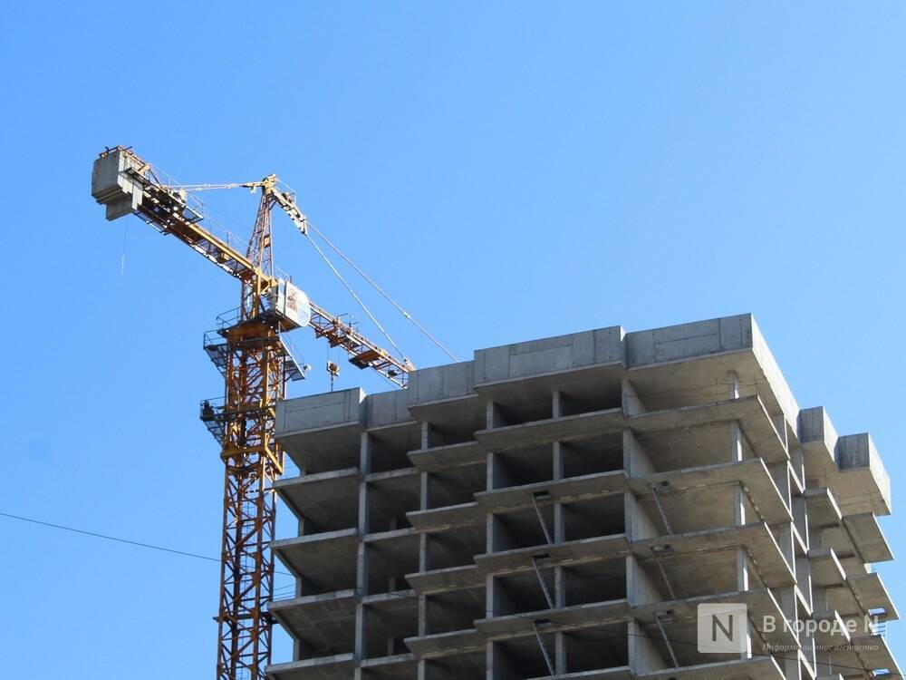 Застройщик заявил о планах достроить проблемный дом на улице Славянской