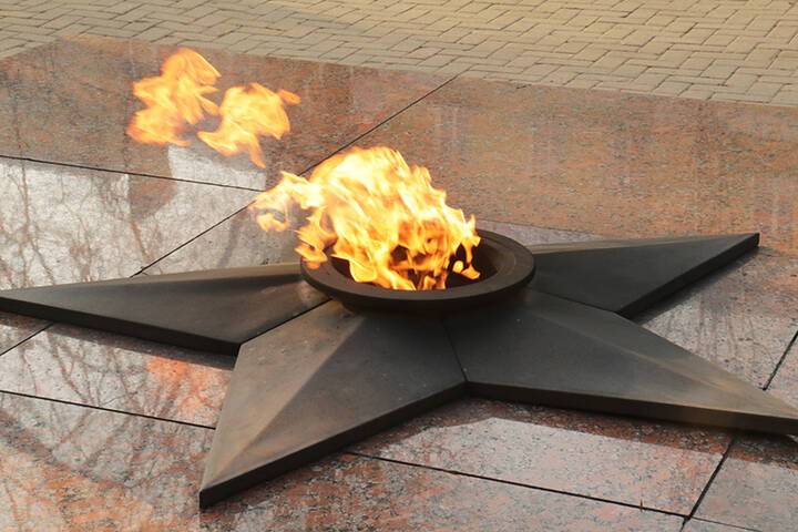 Смоленские муниципалитеты перестанут платить за газ для Вечного огня к 1 мая