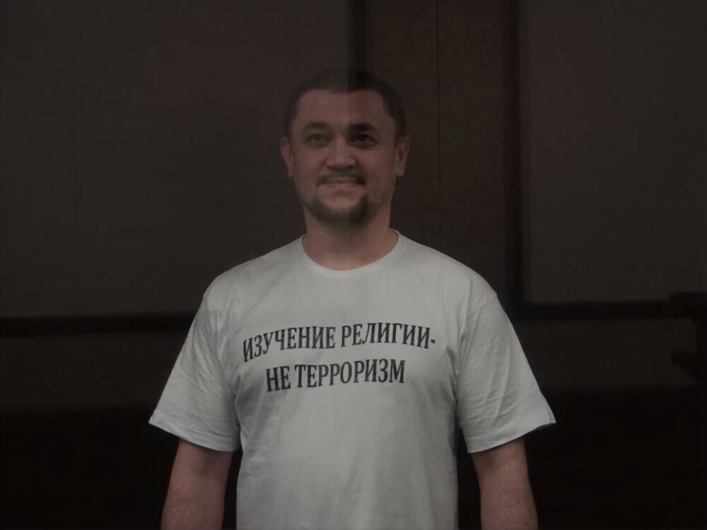 Суд в России зачитал приговоры двум крымчанам, проходящим по делу о "Хизб ут-Тахрир"