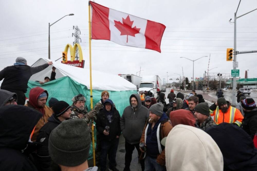 В провинции Онтарио ввели режим ЧС из-за протестов в Оттаве