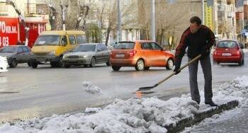 Вологжане, которые сами чистят снег у своих домов, могут получить штраф от 5 до 300 тыс. рублей