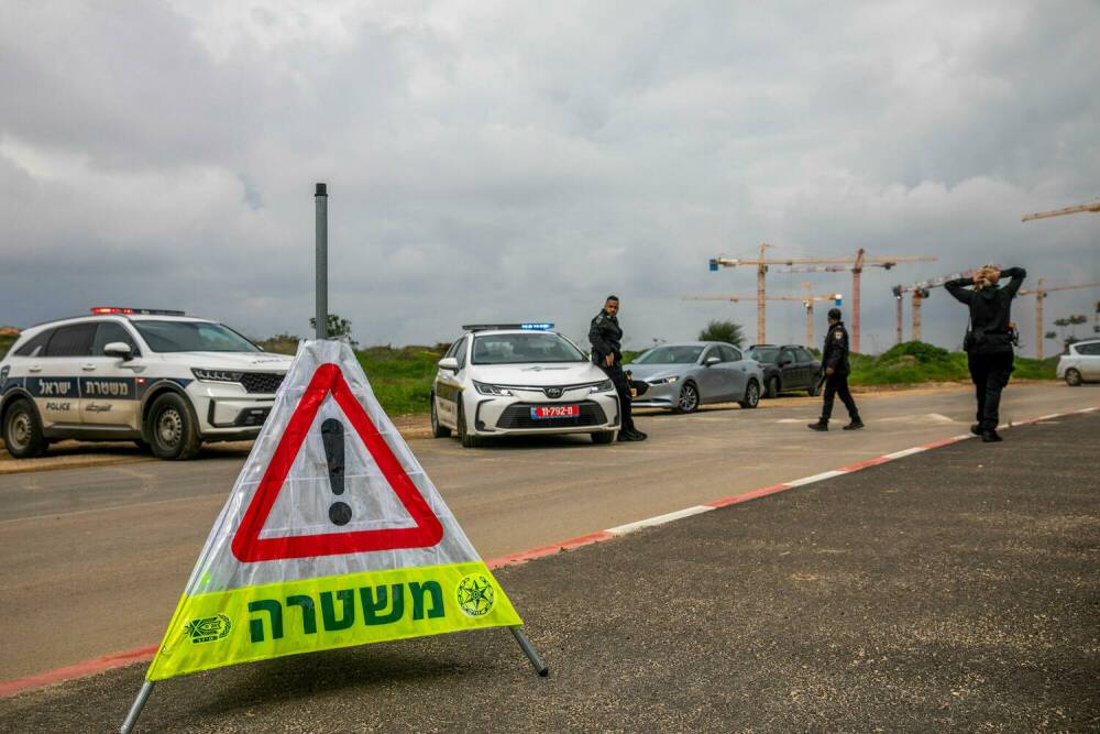 Двое погибли при взрыве машины в арабском предместье Лода