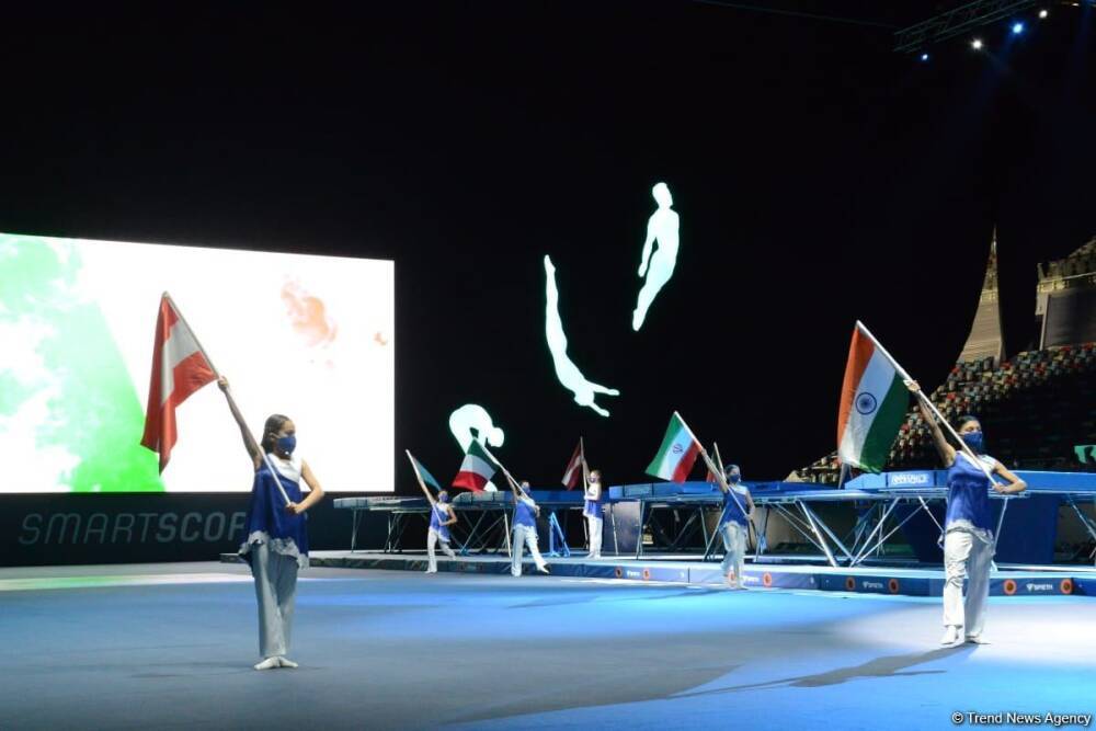 В Баку состоялась торжественная церемония открытия Кубка мира по прыжкам на батуте (ФОТО)