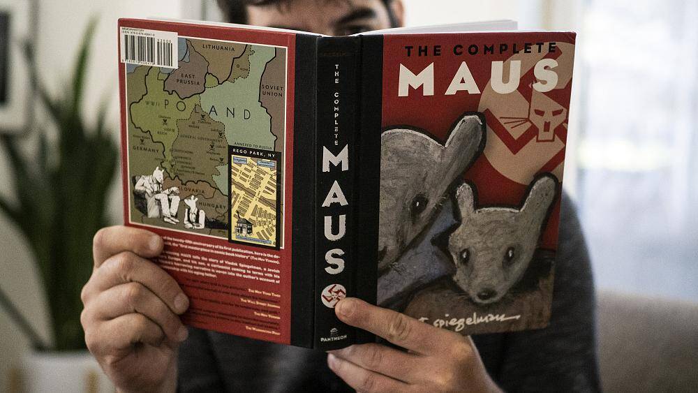 В Теннесси призывают вернуть в школы комикс о Холокосте с "обнажёнными мышами"