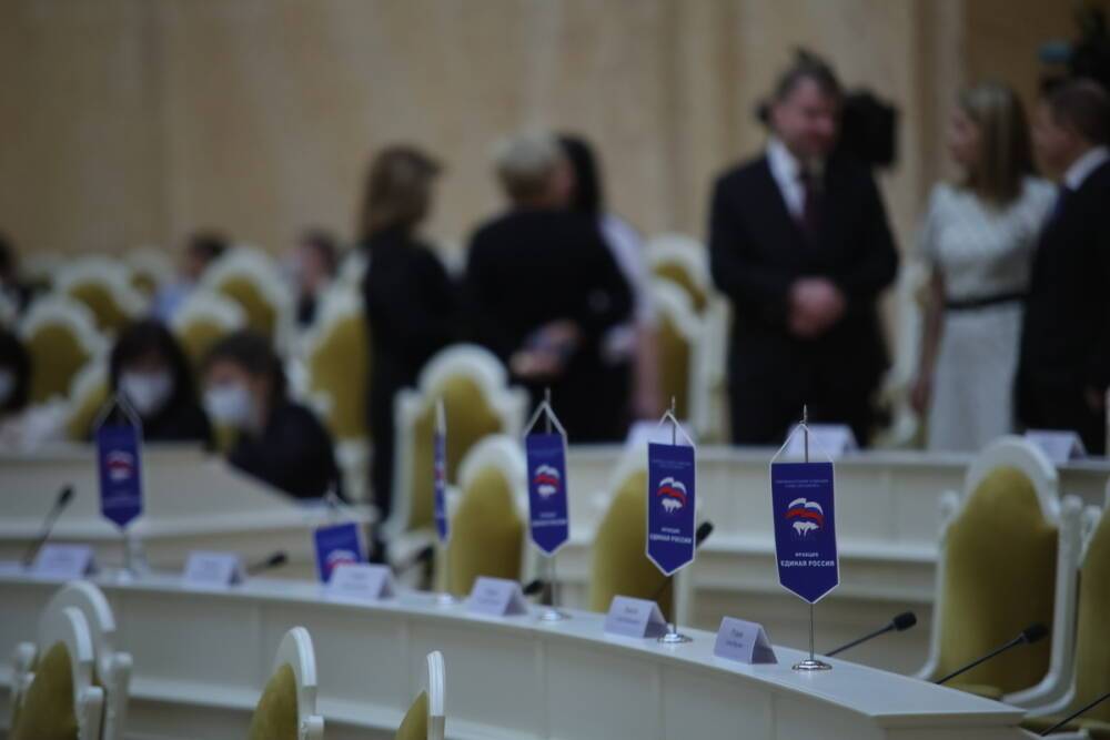 Аппарат петербургского парламента может возглавить выходец из Смольного