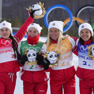 Российские лыжницы выиграли эстафету на Олимпийских играх в Пекине