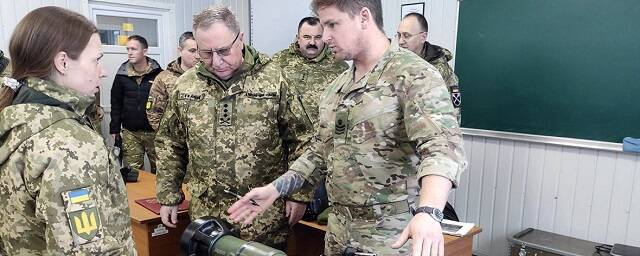 Замминистра обороны Британии Хиппи: Военные инструкторы покинут Украину 12-13 февраля
