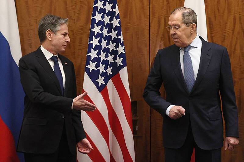 Лавров указал Блинкену на явную провокацию США в адрес России
