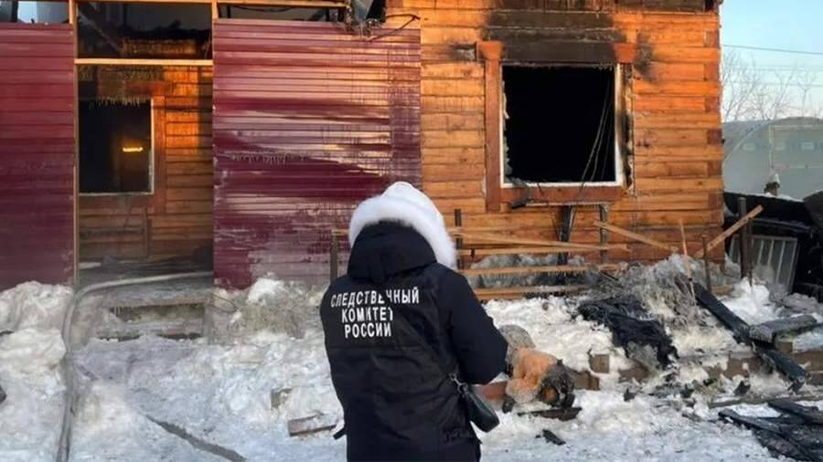 В МЧС Якутии назвали возможные причины пожара с шестью погибшими