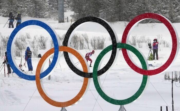Российские лыжники выиграли эстафету на Олимпиаде в Пекине