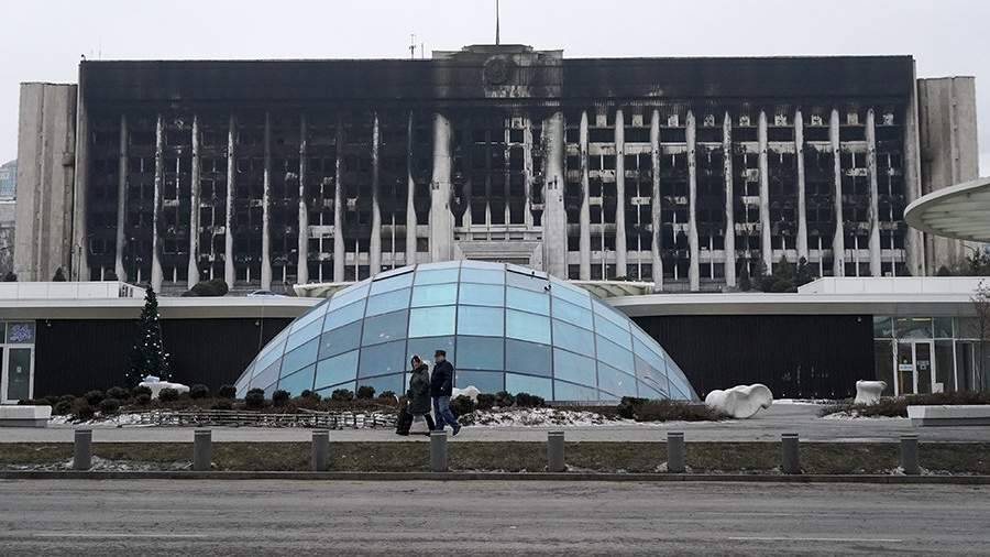 Несогласованный митинг в память о жертвах январских событий прошел в Алма-Ате