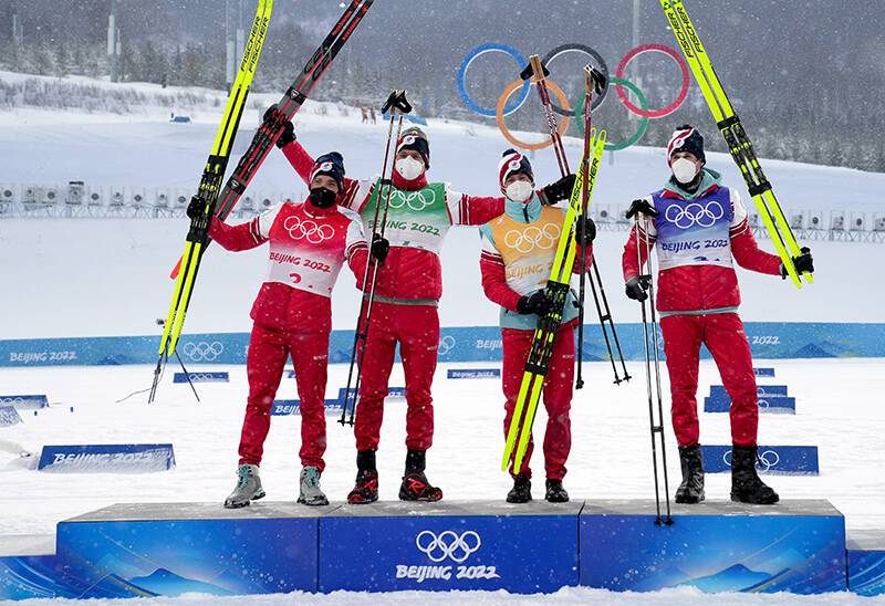 Путин поздравил российских лыжников с победой на Олимпиаде