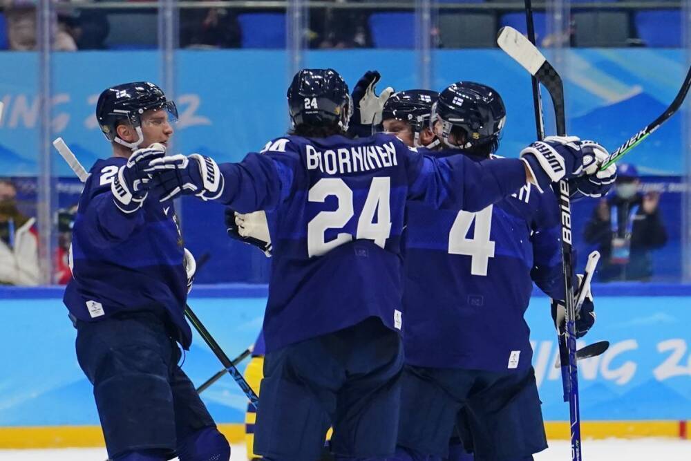 Финские хоккеисты одержали волевую победу над шведами на Олимпиаде