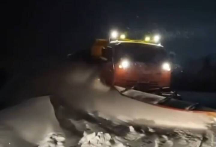 За неделю в Ленобласти от снега отчистили 55 тысяч километров дорог и обочин