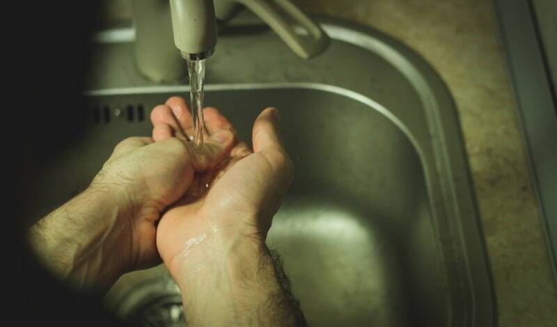Жителям Тюмени напомнили о правильном мытье рук