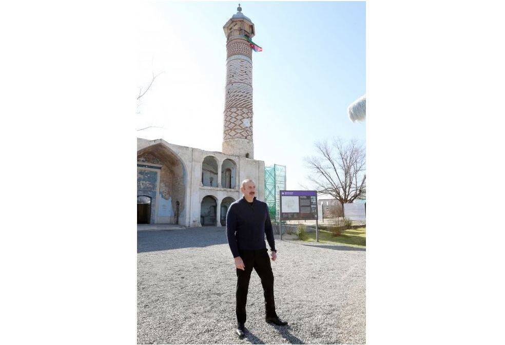 Президент Ильхам Алиев: С марта в агдамской Джума мечети начнутся ремонтно-восстановительные работы