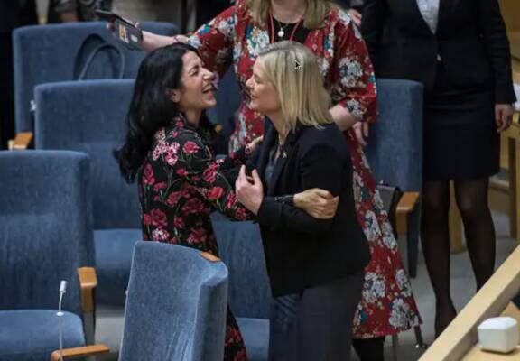 Как пламенная курдская коммунистка выбрала Швеции премьер-министра