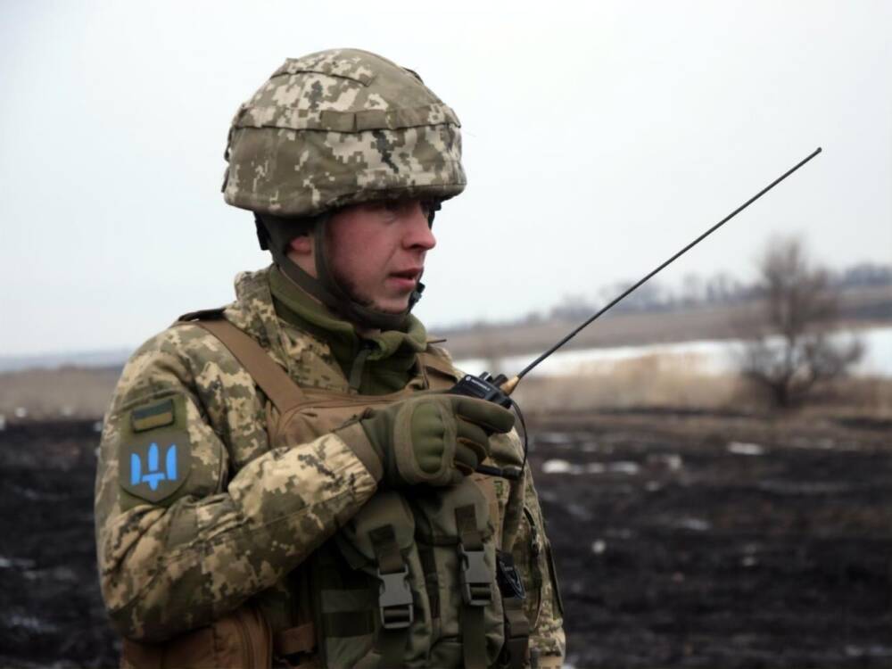 Украинские военные провели учебные стрельбы на Донбассе
