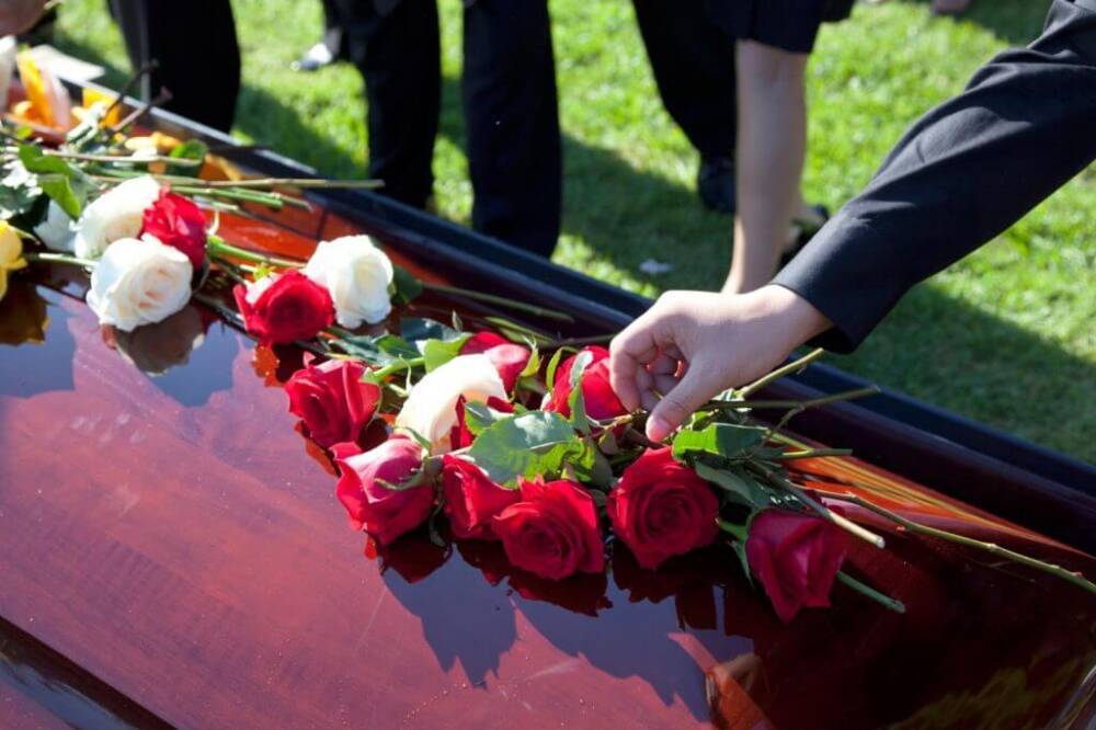 Что значит похороны станут госуслугой в России в феврале 2022 года, как это объяснили депутаты Госдумы