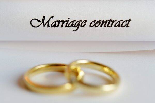 Юрист охарактеризовала людей, предпочитающих заключать брачные договоры
