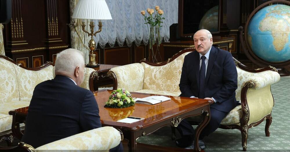"Выведем, когда решим с президентом РФ", — Лукашенко про завершение военных учений (видео)