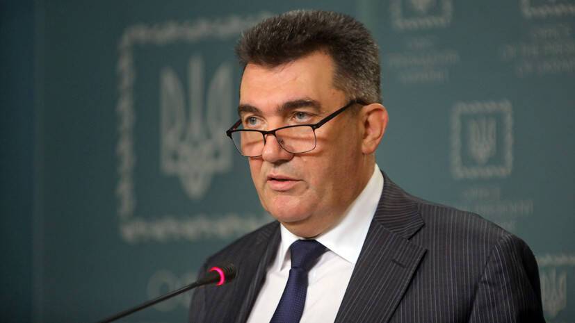 Глава СНБО Украины заявил, что за пределами страны находятся 23 депутата Рады